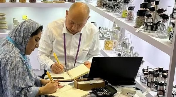 Post-Canton Fair: Uhome’s Team Hits the Road for Customer Visits